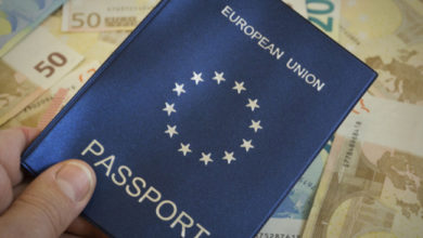 Photo of Еврокомиссия призвала забрать «золотые паспорта» у подсанкционных белорусов