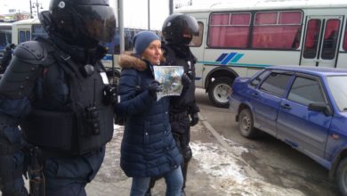 Photo of Жители российских городов вышли на протесты против войны с Украиной. Их задерживает полиция. ВИДЕО