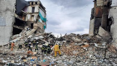 Photo of Война в Украине: Бородянка — уничтоженные дома и тела под завалами