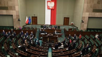 Photo of Сенат Польши принял закон об упрощенной легализации белорусов