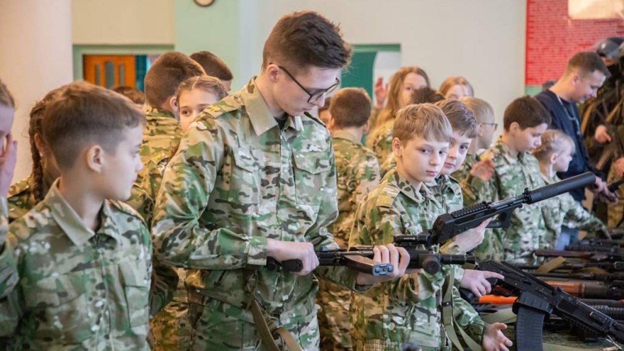 Воспитание рб. Дети в военной форме Беларусь.