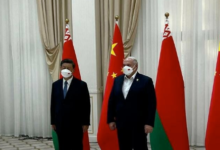 Photo of Лукашенко заставили надеть маску перед фото с Си Цзиньпинем
