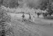 Photo of Литва показала, как белорусские пограничники портят забор и помогают нелегалам пересечь границу. ВИДЕО