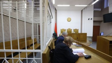 Photo of Пустая скамья подсудимых: в Беларуси прошел первый «заочный суд»