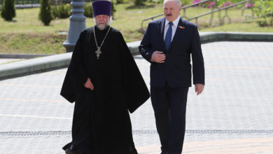 Photo of Карманный священник Лукашенко испугался «Лего»: три момента, которые удивляют в выступлении духовника