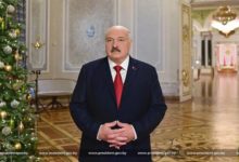 Photo of «Мы должны ценить труд людей в погонах»: Лукашенко поздравил белорусов и объявил 2023-й «годом мира и созидания»