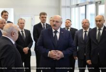 Photo of Лукашенко пожаловался, что Запад пытается поставить его на колени с помощью «технологических рычагов», и призвал ученых осваивать рынок РФ