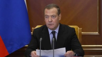 Photo of «Чтобы взбодрить». Медведев пригрозил директорам оборонных заводов сталинскими репрессиями. ВИДЕО