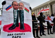 Photo of Лукашенко помогает путинской войне против Украины оружием и операциями по дезинформации