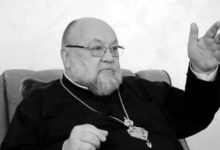 Photo of Умер Гродненский архиепископ Артемий. В 2020-ом он публично осудил насилие силовиков и поддержал протестующих. ВИДЕО
