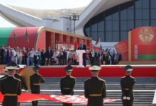 Photo of Лукашенко жив? Он уже 5 дней не появляется на публике и пропустил торжества по случаю Дня госсимволов, который сам и придумал