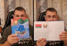 Photo of «Я ошарашен»: дети в литовской школе получили дневники с символикой режима Лукашенко