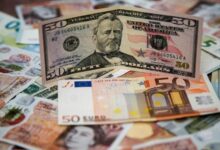 Photo of Доллар и евро творят «новогодние чудеса» в Беларуси