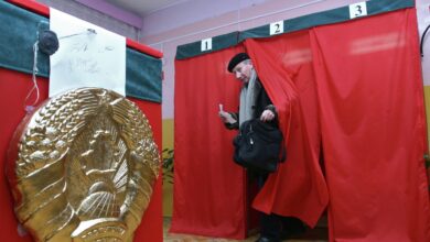 Photo of Уехавшие белорусы смогут голосовать на выборах. Но только в Минске и только те, кто состоит на консульском учете