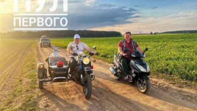 Photo of Лукашенко покатал своего шпица на мотоцикле и нарушил ПДД