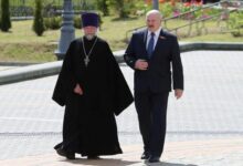 Photo of Имуществу духовника Лукашенко можна позавидовать — от Lexus до дома в Дроздах. Сам священнослужитель все отрицает