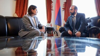 Photo of Тихановская встретилась с главой МИД Армении: о чем говорили