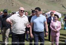Photo of «Забирай свой трактор и уходи»: что пишут в Монголии о визите Лукашенко