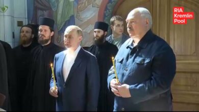 Photo of «Слуга двух господ». Почему Лукашенко старается застать Путина «расслабленным»